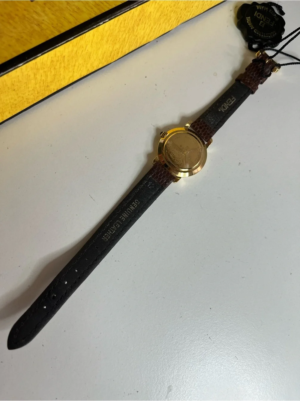 FENDI 400L 18K gold plated ladies Watch - Picture 5 of 15